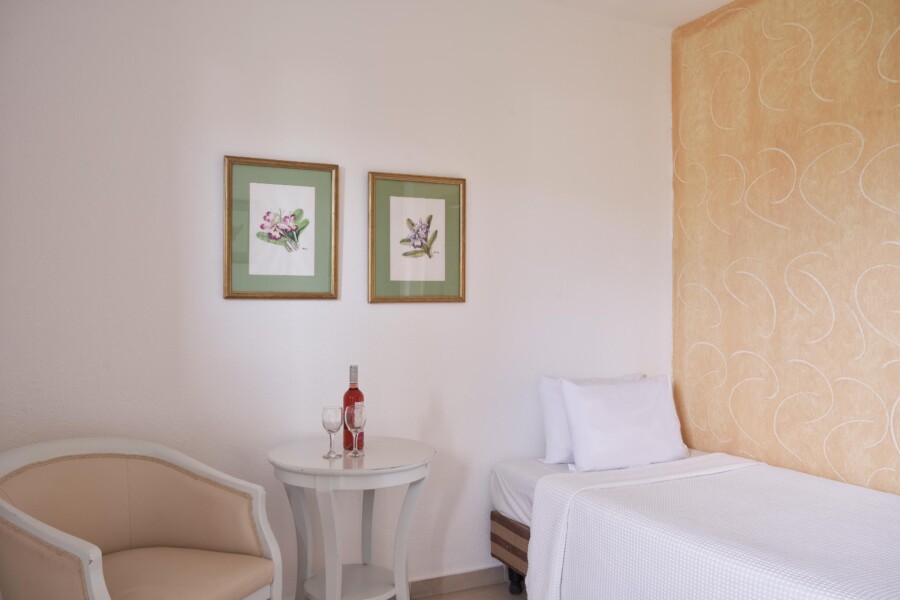 standard_two_bedroom_7